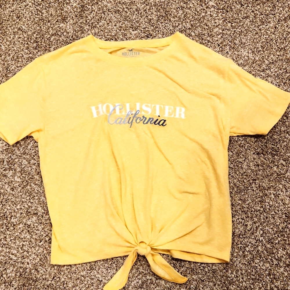 Hollister tee XS